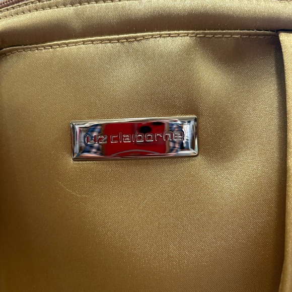 Liz Clairborne crossbody with shoulder option gold purse - Picture 12 of 12